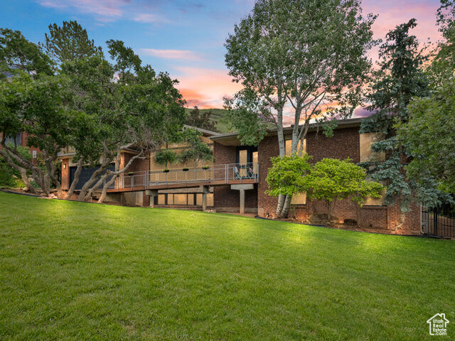 2842 E Oakbrook Cir  Salt Lake City UT 84108 photo
