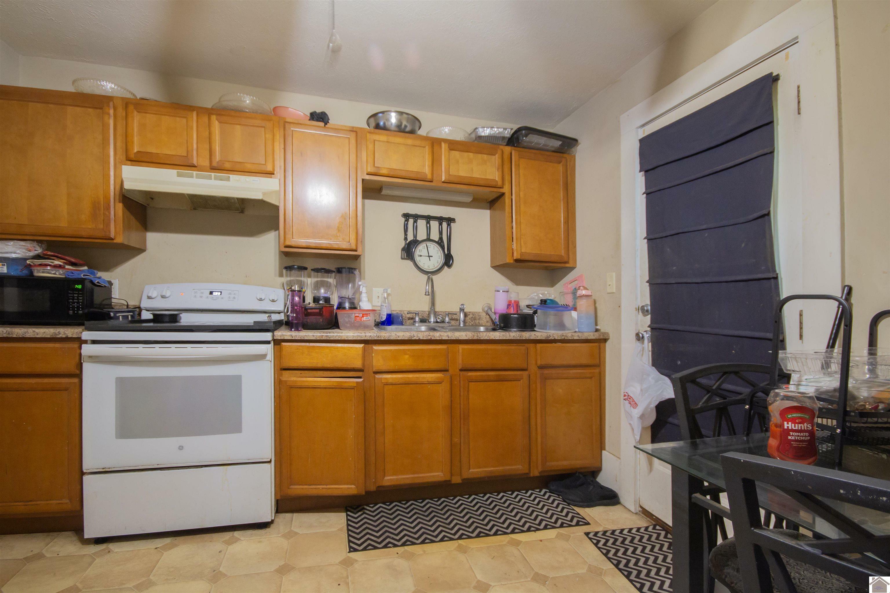 Property Photo:  1719 Broad St  KY 42001 