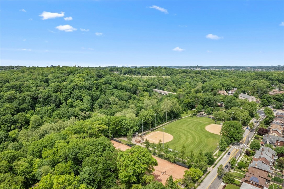 Property Photo: 813 S Braddock Ave 5 PA 15221