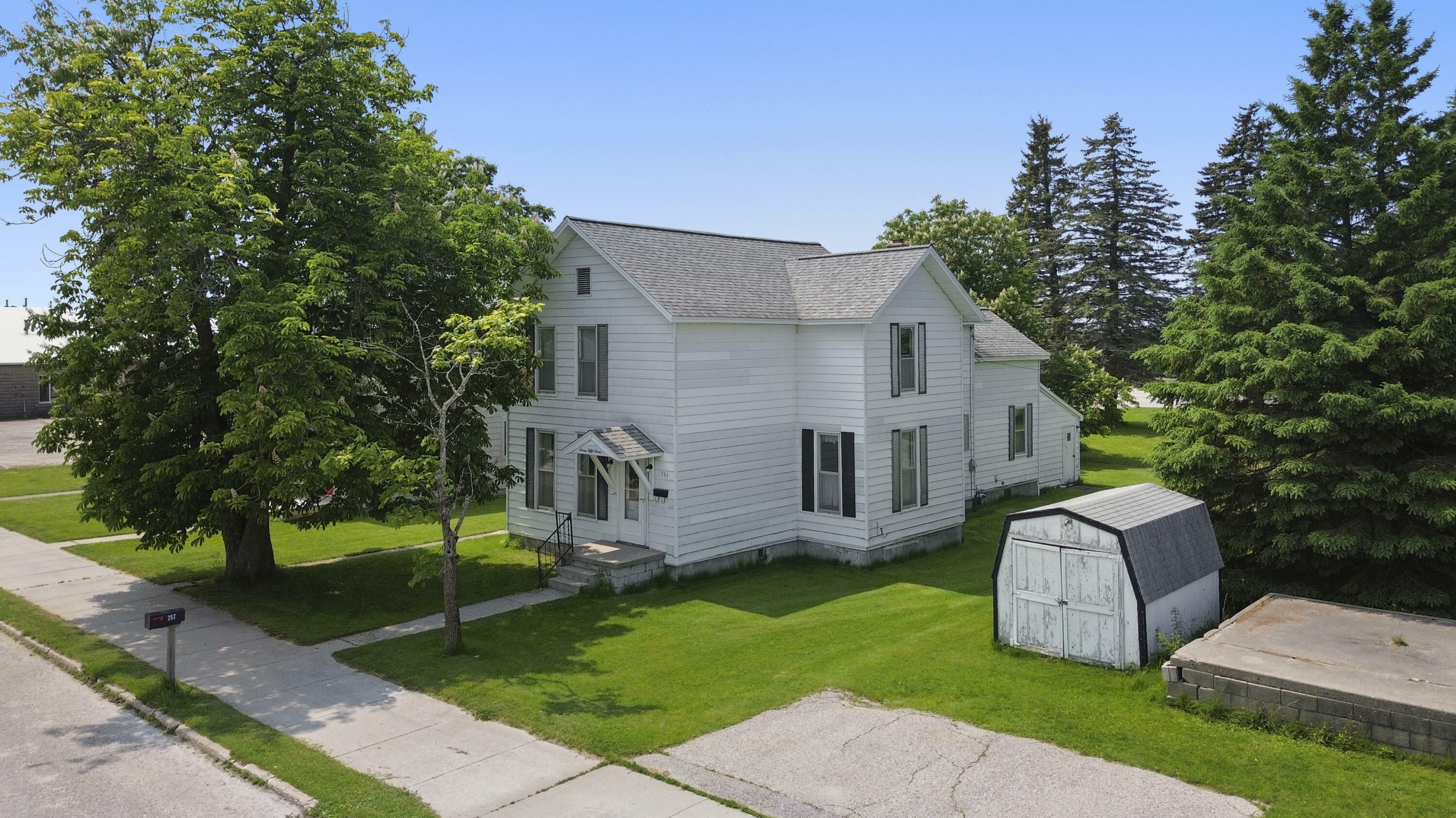757 N Main Street  Cheboygan MI 49721 photo