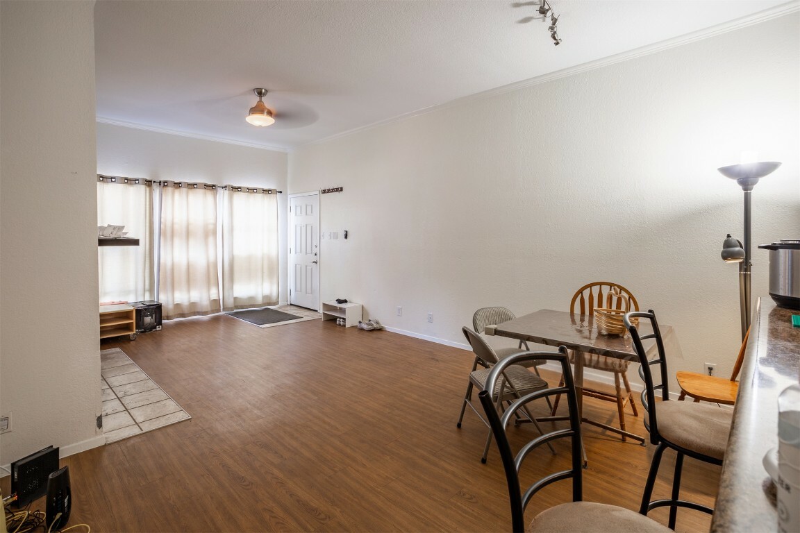 Property Photo: 807 W 25th Street 102 TX 78705