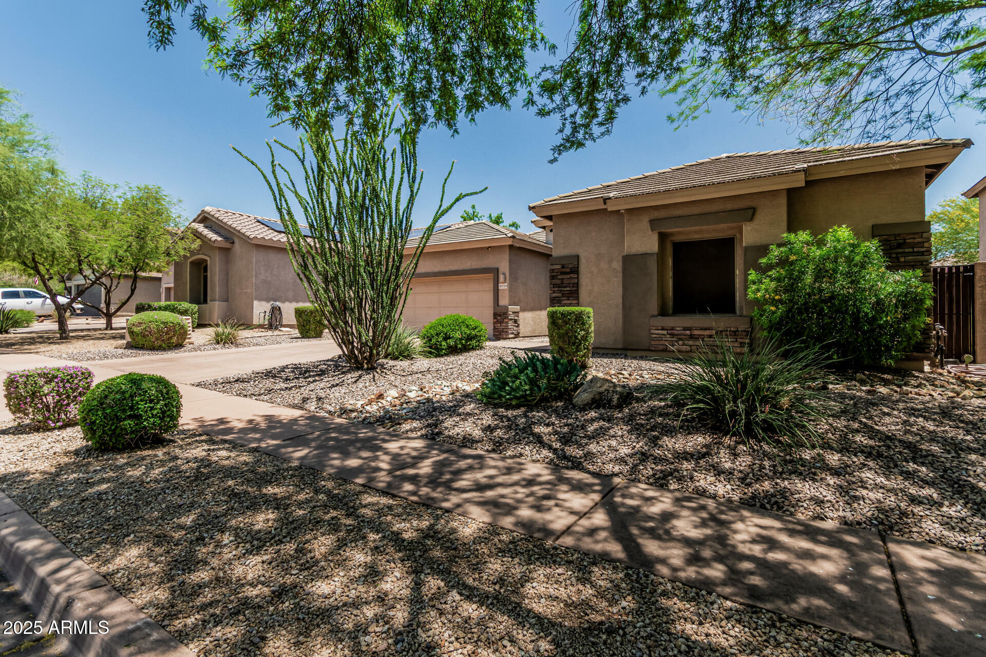 Property Photo: 35729 N 32nd Avenue AZ 85086