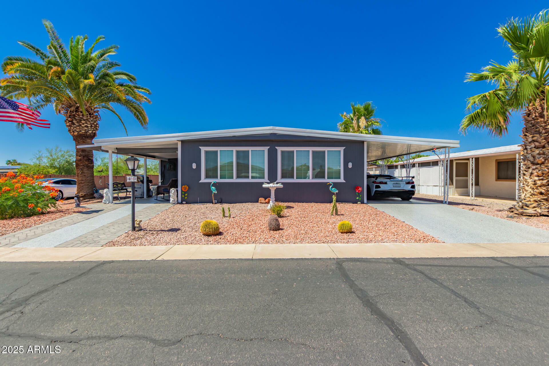 Property Photo: 3036 E Utopia Road 45 AZ 85050