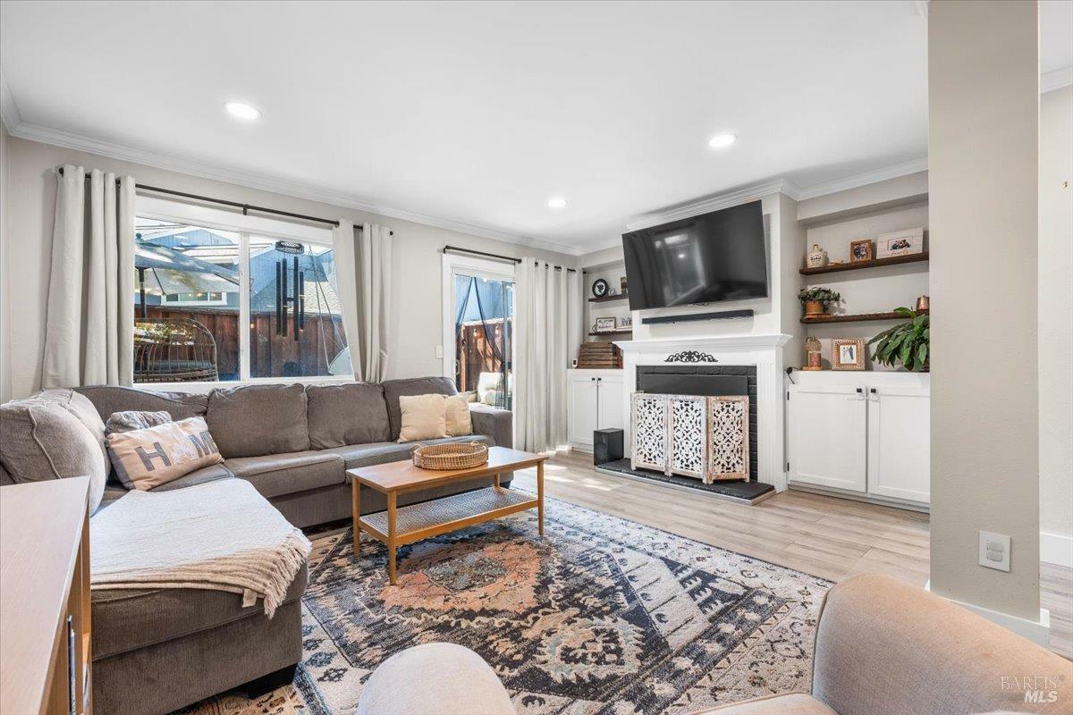 Property Photo: 711 Racquet Club Circle CA 94928