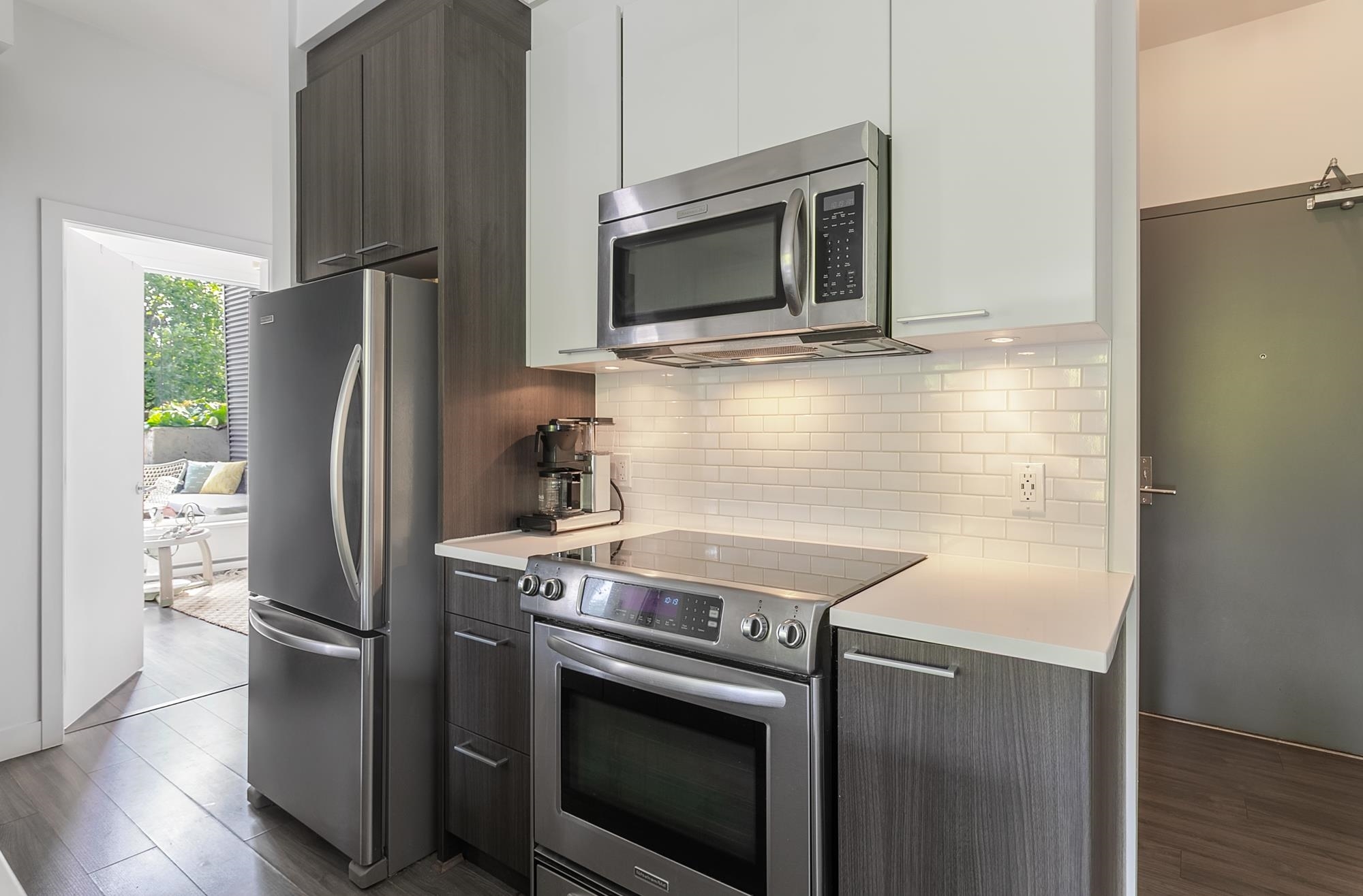 Property Photo: 1201 W 16th Street 201 BC V7P 1R5