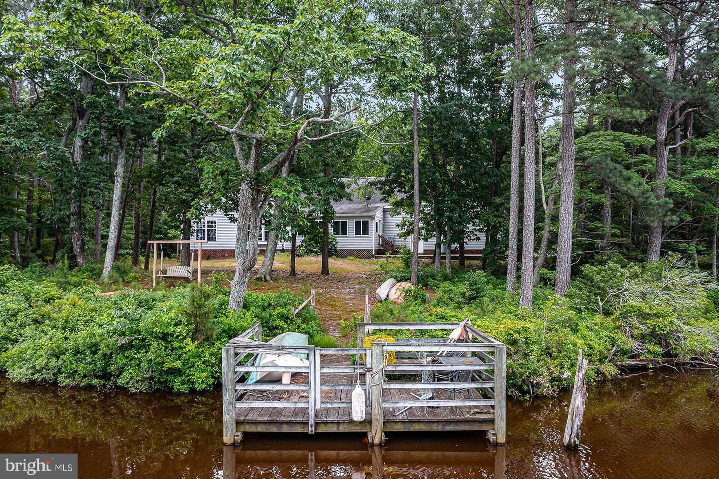 Property Photo: 419 Greenwood Beach Road VA 22473