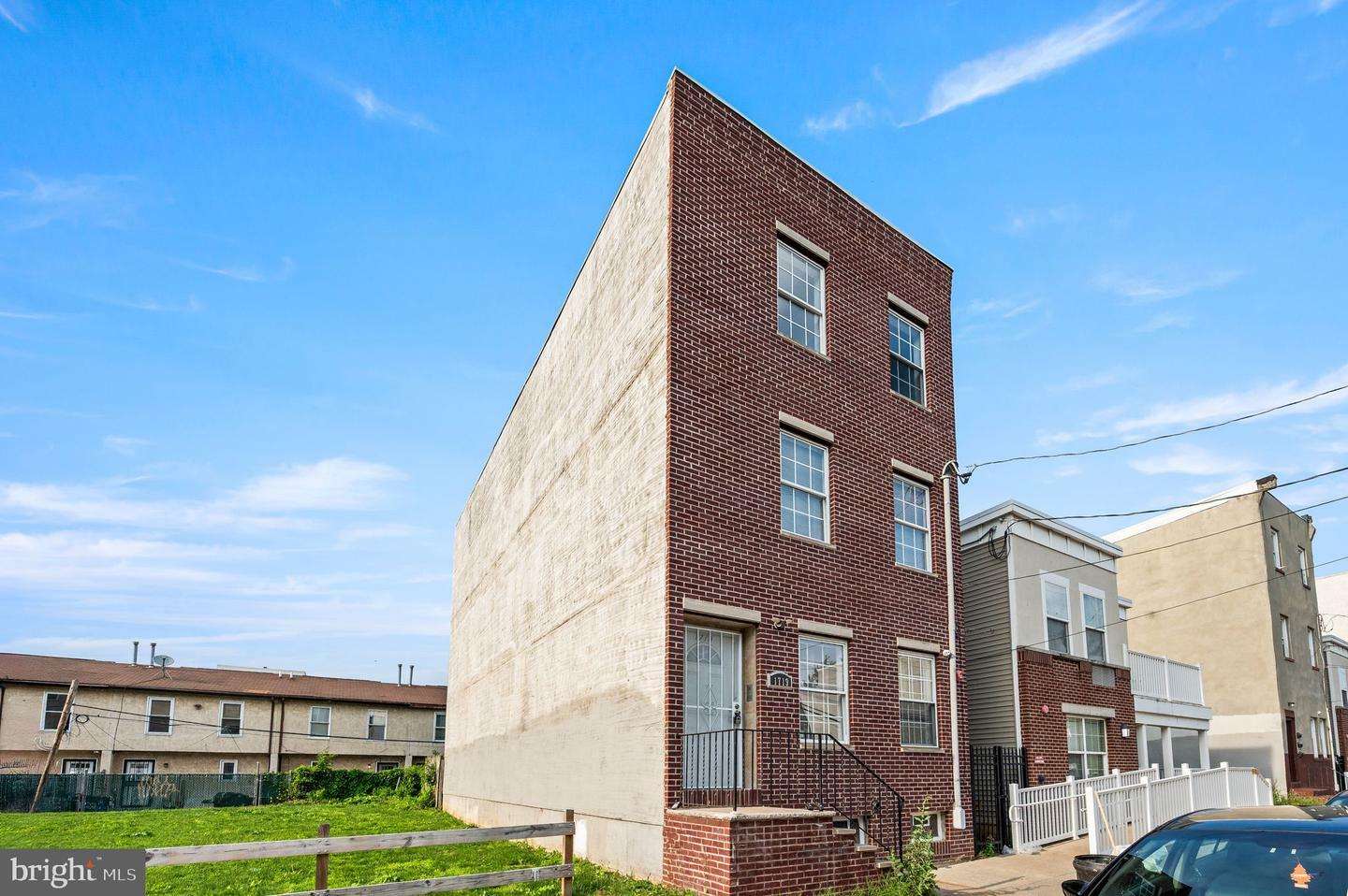 Property Photo: 1719 W Norris Street PA 19121