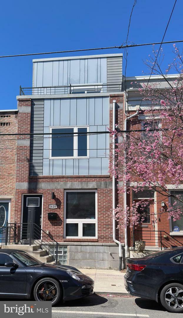 Property Photo: 1420 S 20th Street PA 19146