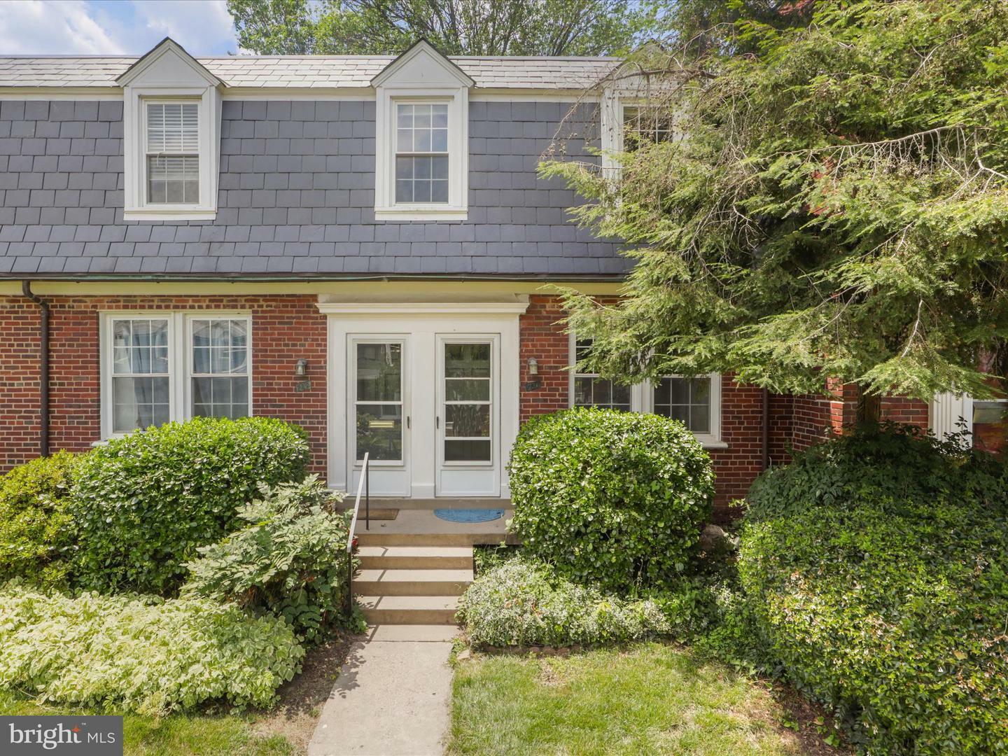 Property Photo: 2600 16th Street S 721 VA 22204