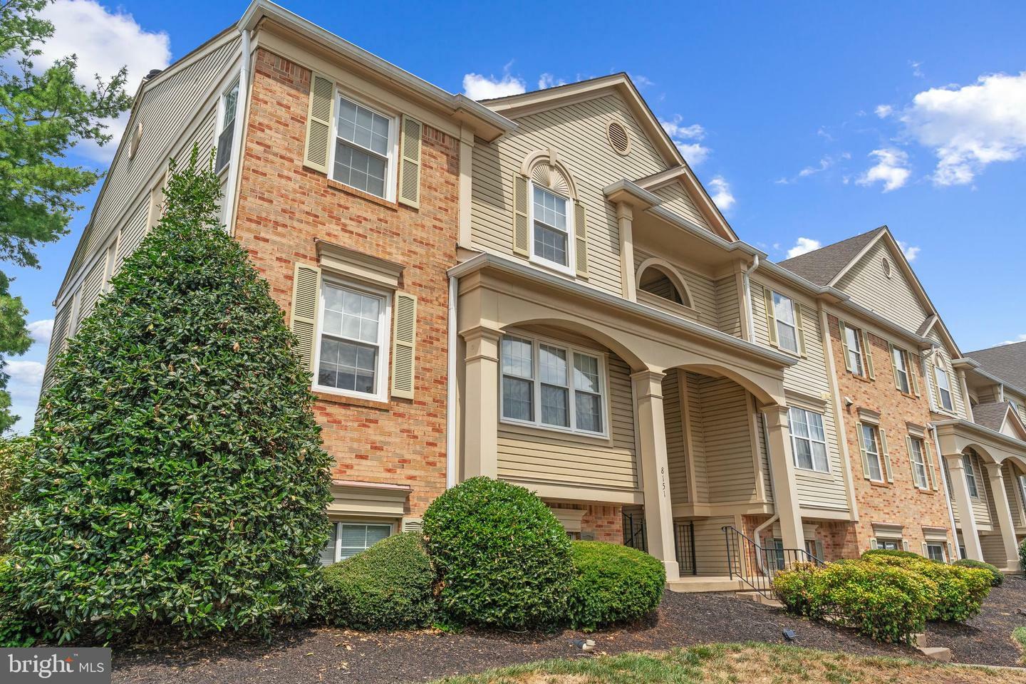 Property Photo: 8151 Bayonet Way 102 VA 20109