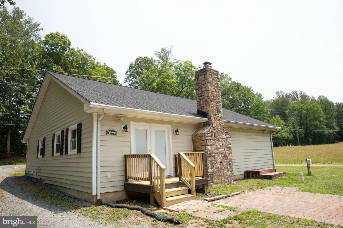 Property Photo: 1967 Mountain View Road Unit B VA 22556