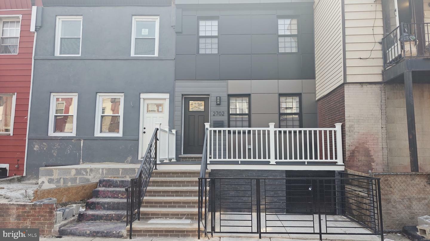 Property Photo: 2702 S Marshall Street PA 19148