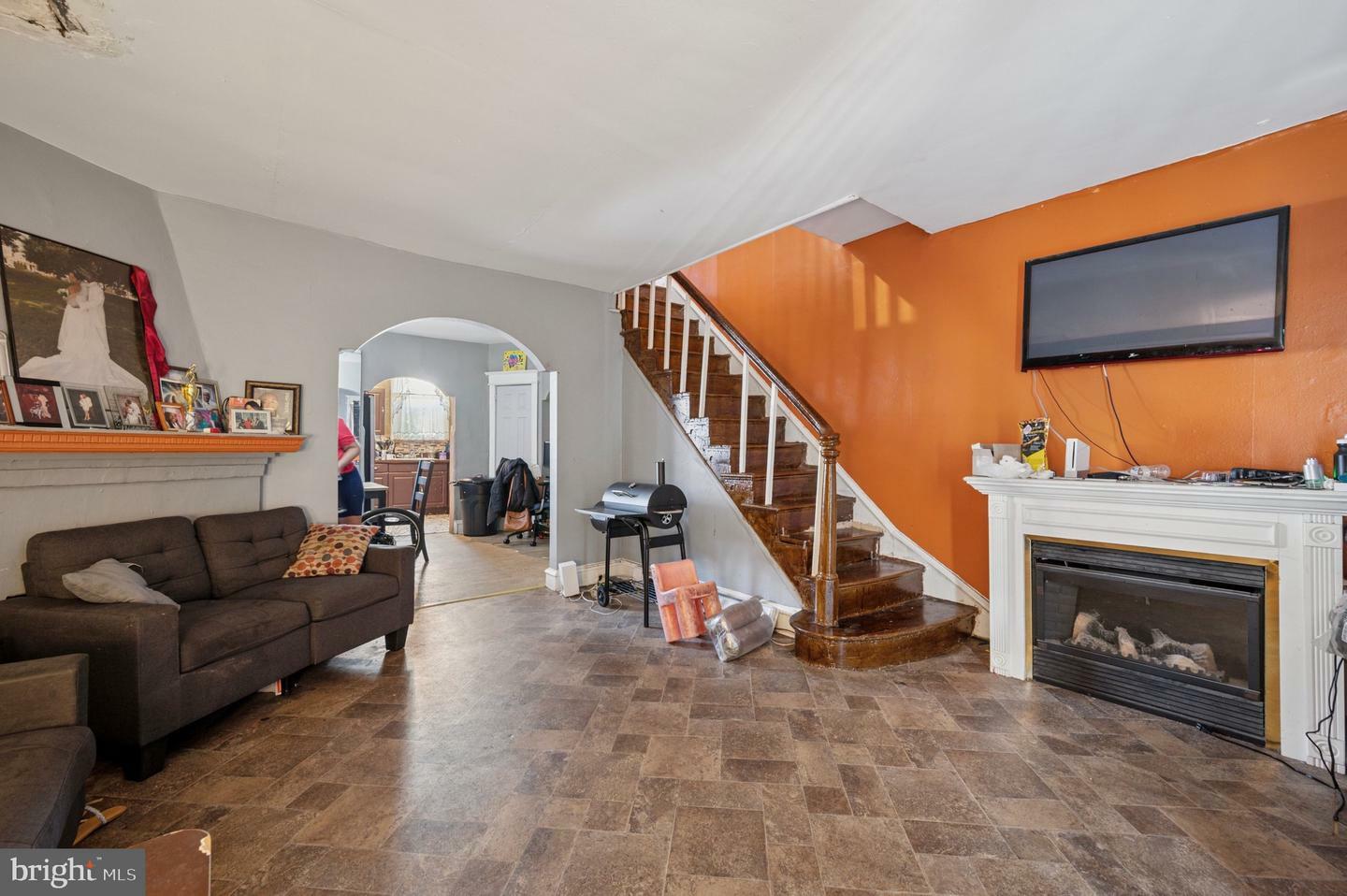 Property Photo: 5503 Beaumont Avenue PA 19143