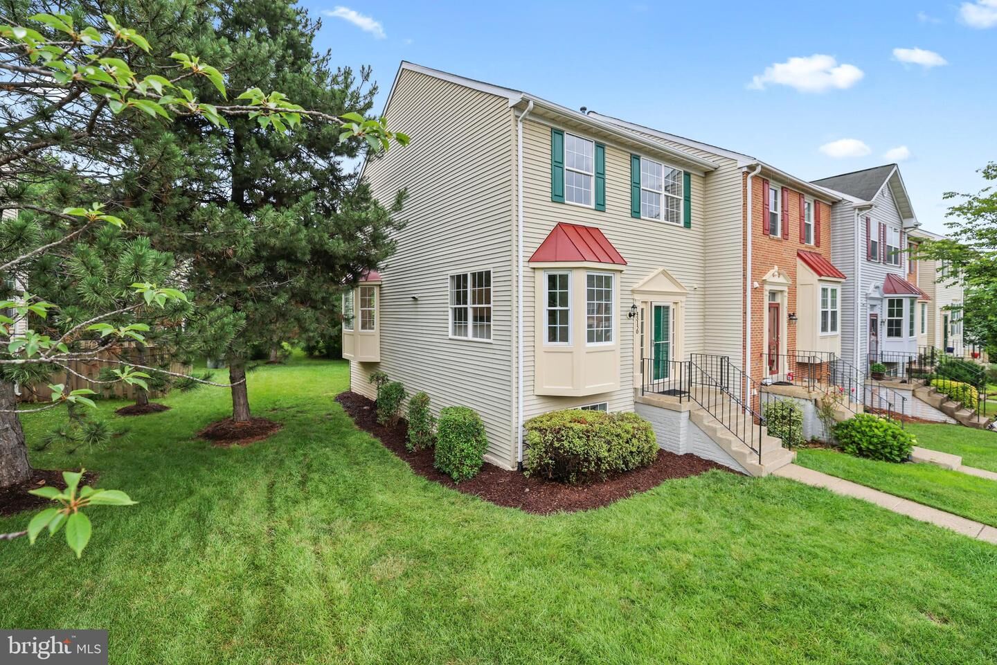 Property Photo: 43150 Gatwick Square VA 20147