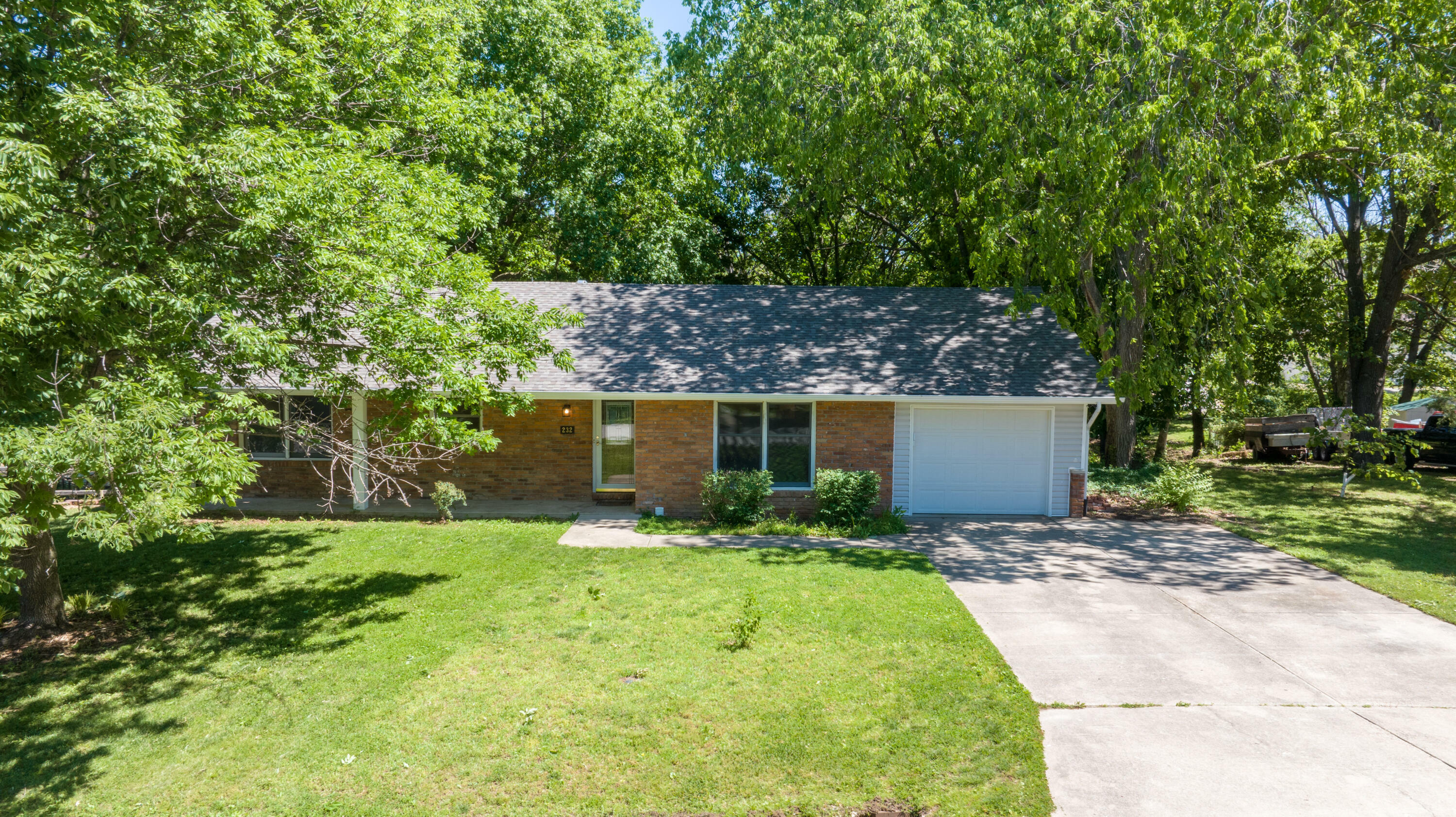 Property Photo: 232 Pheasant Ln MO 65043