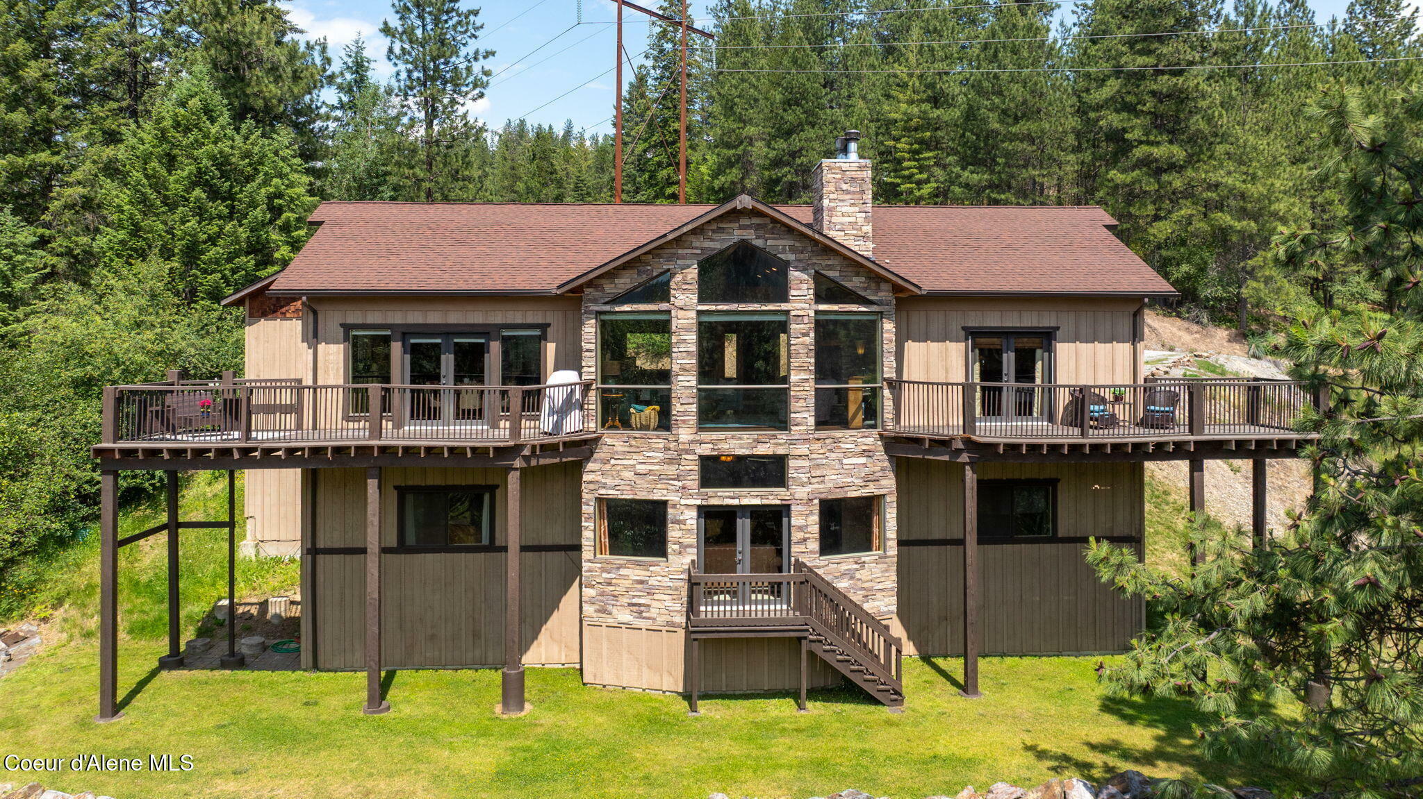 Property Photo: 602 Country Club Ln ID 83850
