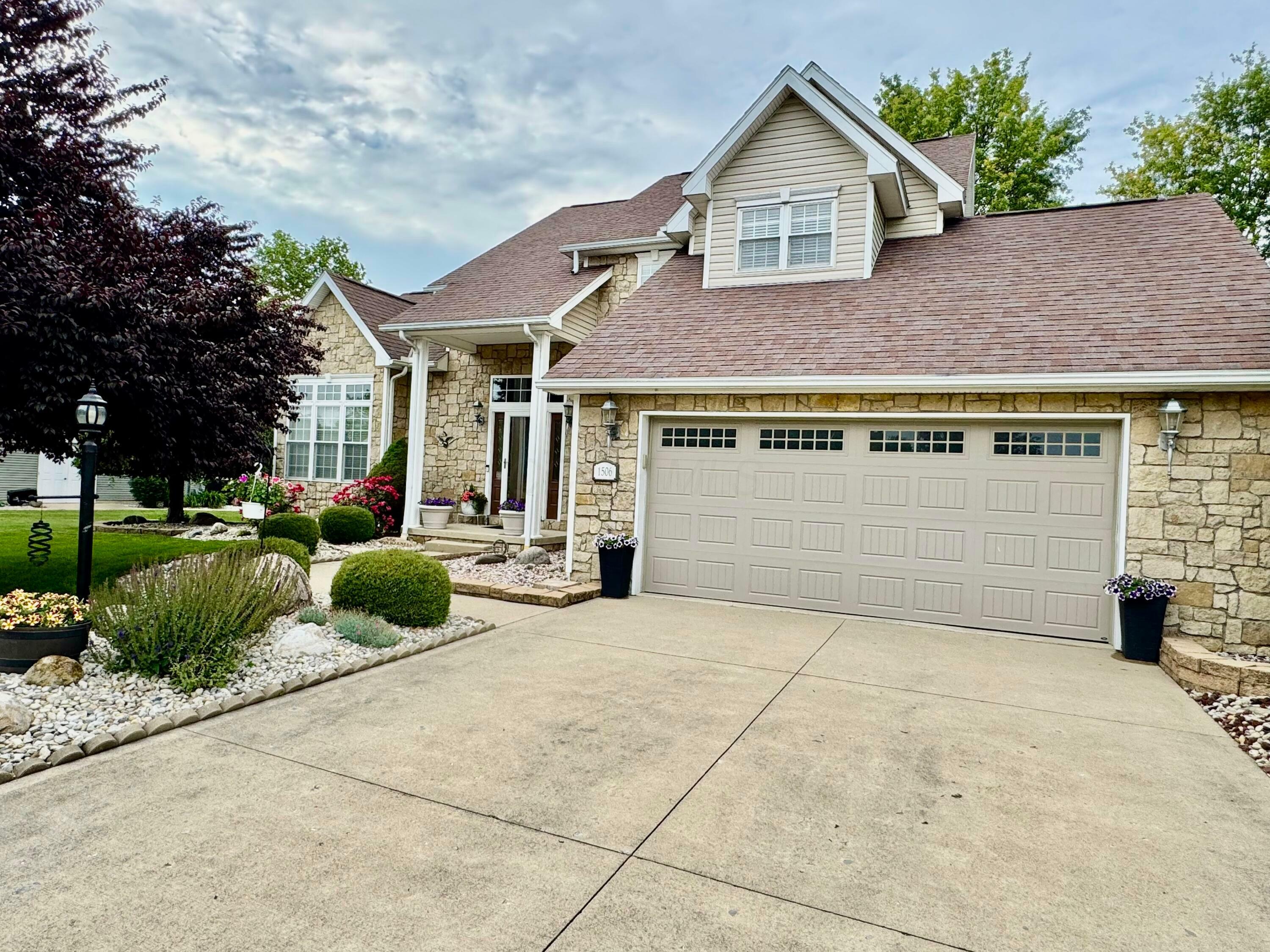 Property Photo: 1506 Eagle Pass Drive OH 43302