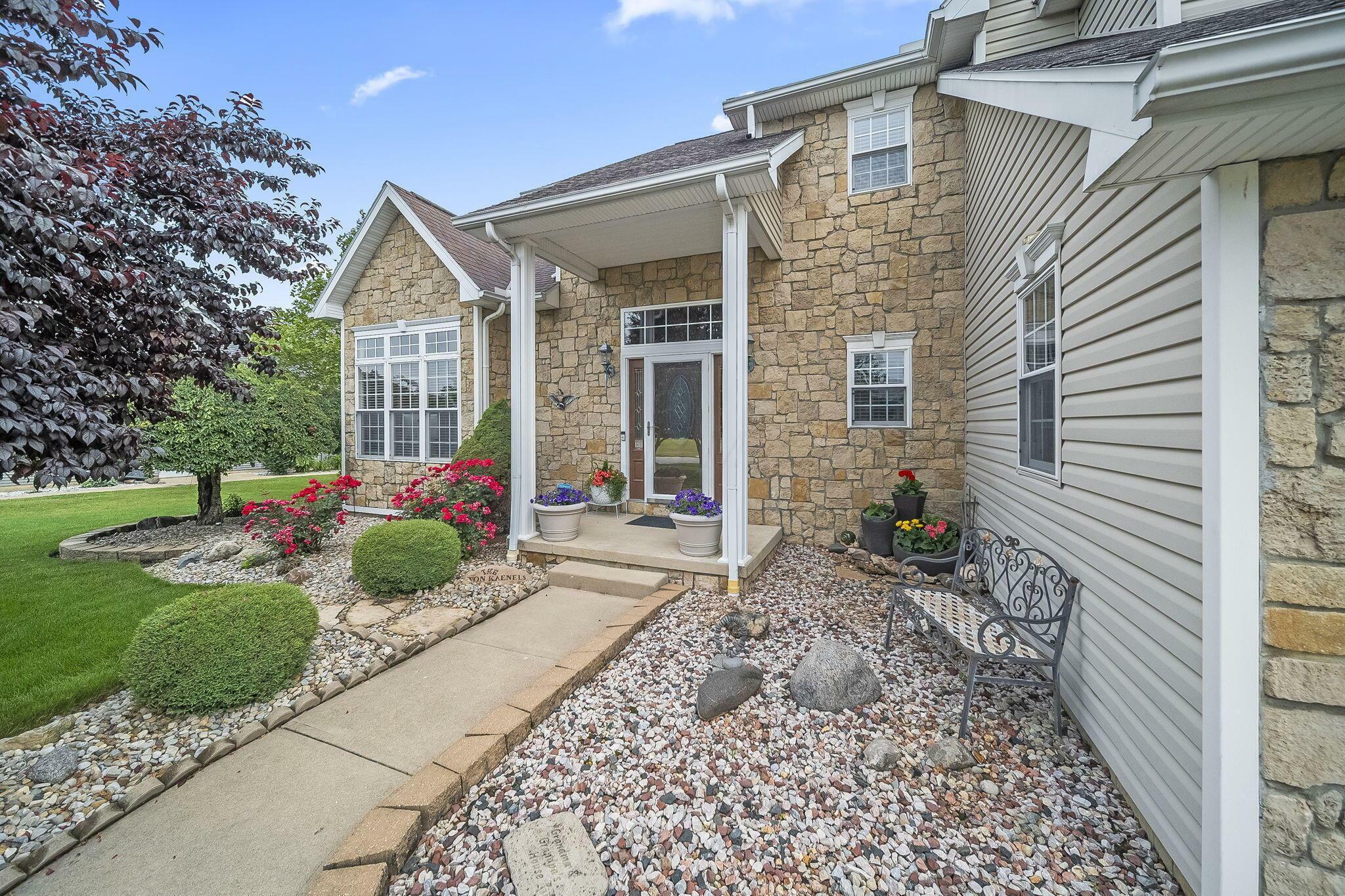 Property Photo: 1506 Eagle Pass Drive OH 43302