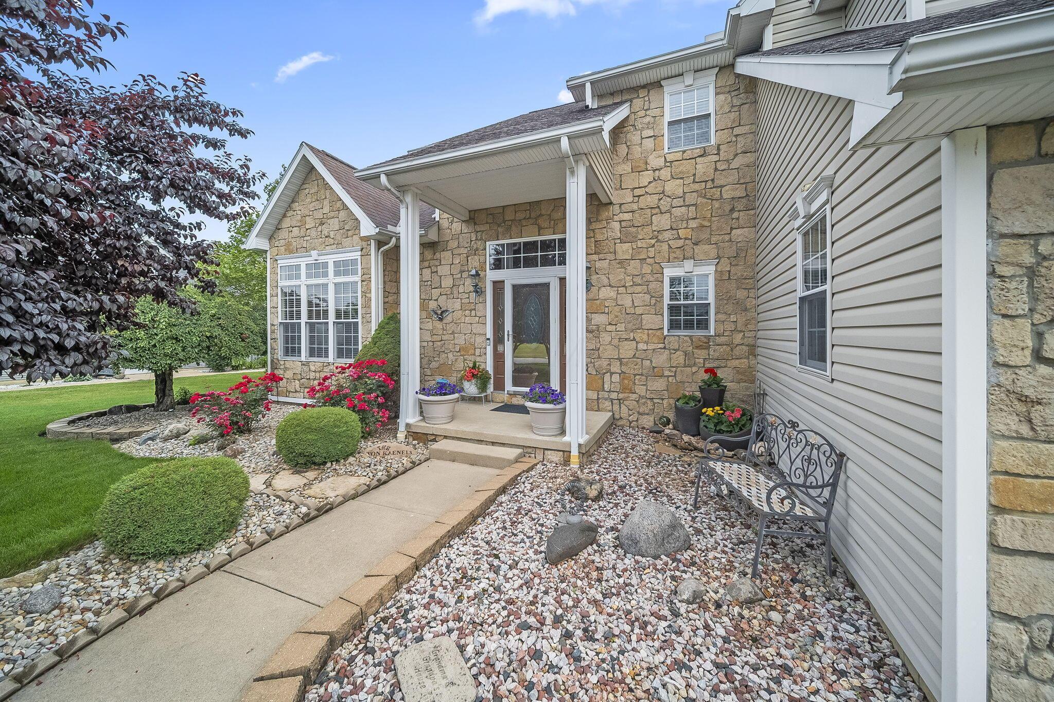 Property Photo: 1506 Eagle Pass Drive OH 43302