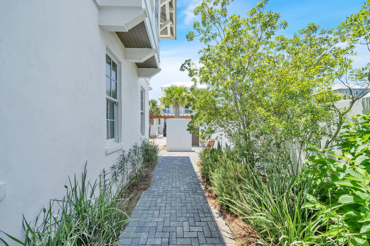 Property Photo:  125 Sand Oaks Circle  FL 32459 