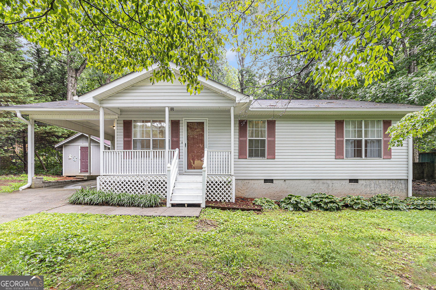 Property Photo: 1161 Gardner Springs Road SE GA 30103