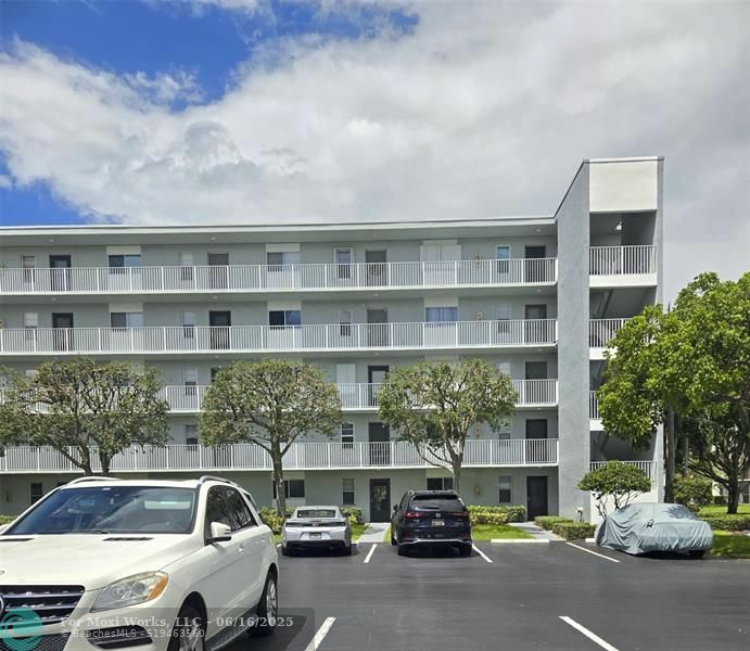 Property Photo: 2226 N Cypress Bend Dr 109 FL 33069