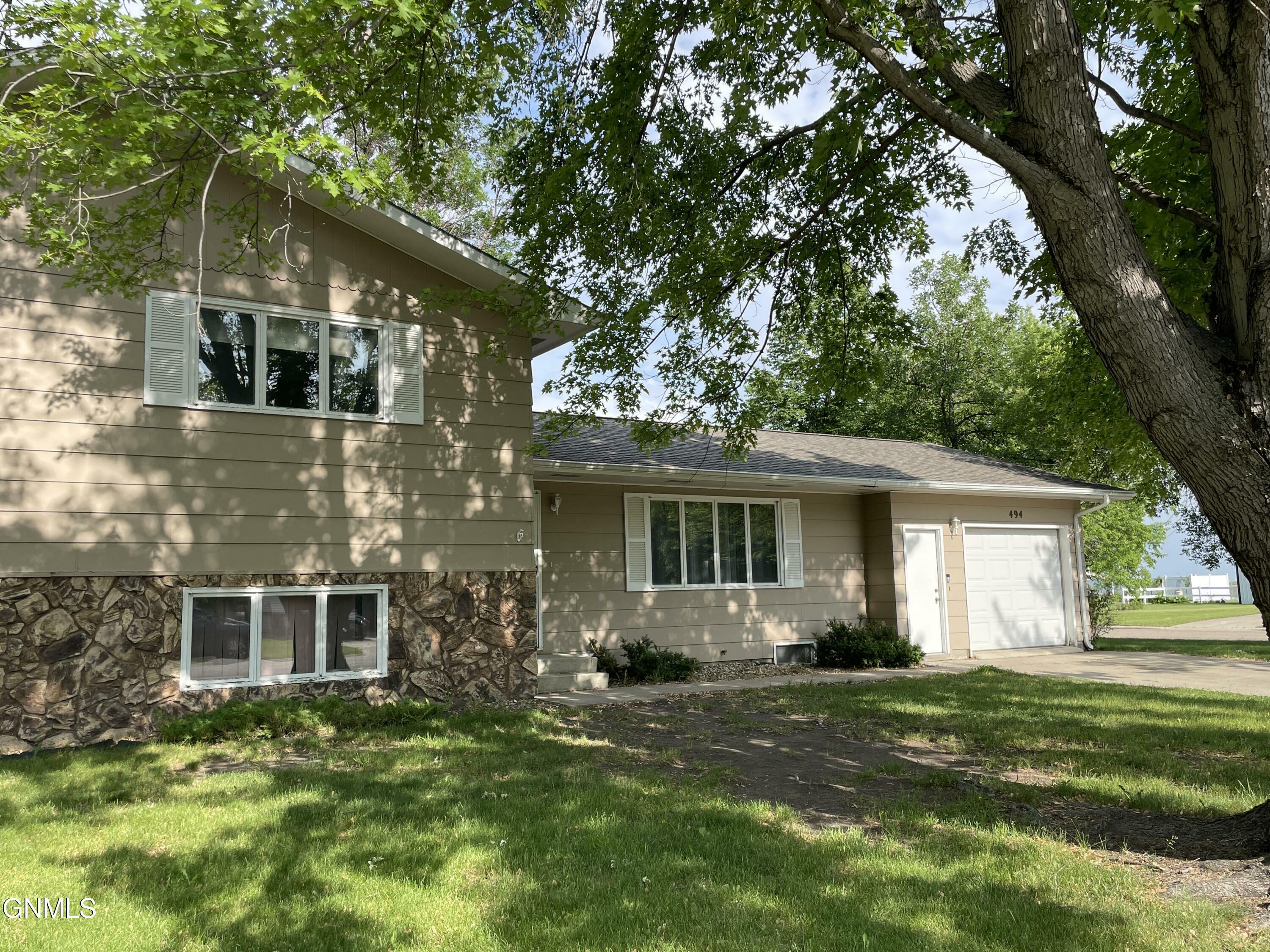 Property Photo: 494 Joal Drive ND 58421