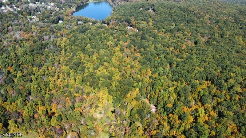 Property Photo:  12 Pond Hollow Rd  NJ 07461 