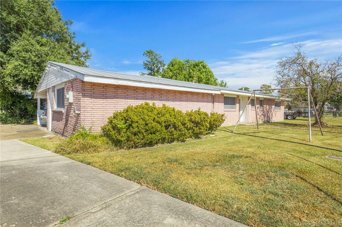 Property Photo:  730 Louie Street  LA 70601 