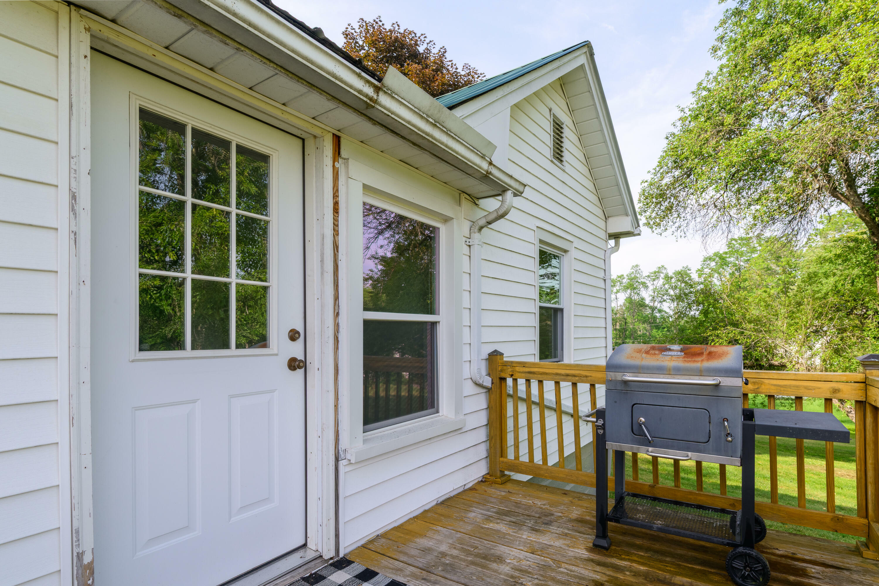 Property Photo: 206 Market St WV 24938