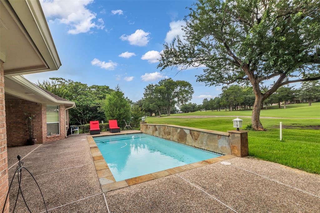 Property Photo: 121 April Waters Drive N TX 77356