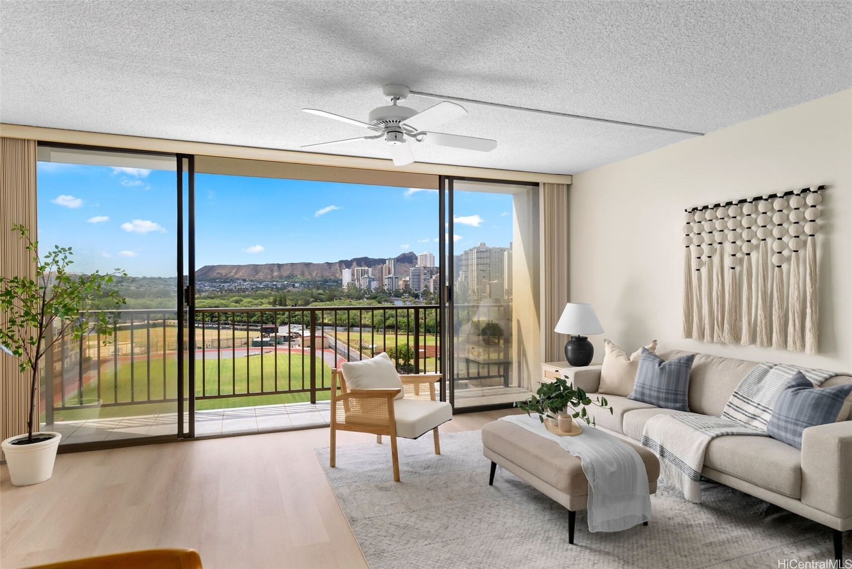 Property Photo: 2444 Hihiwai Street 902 HI 96826