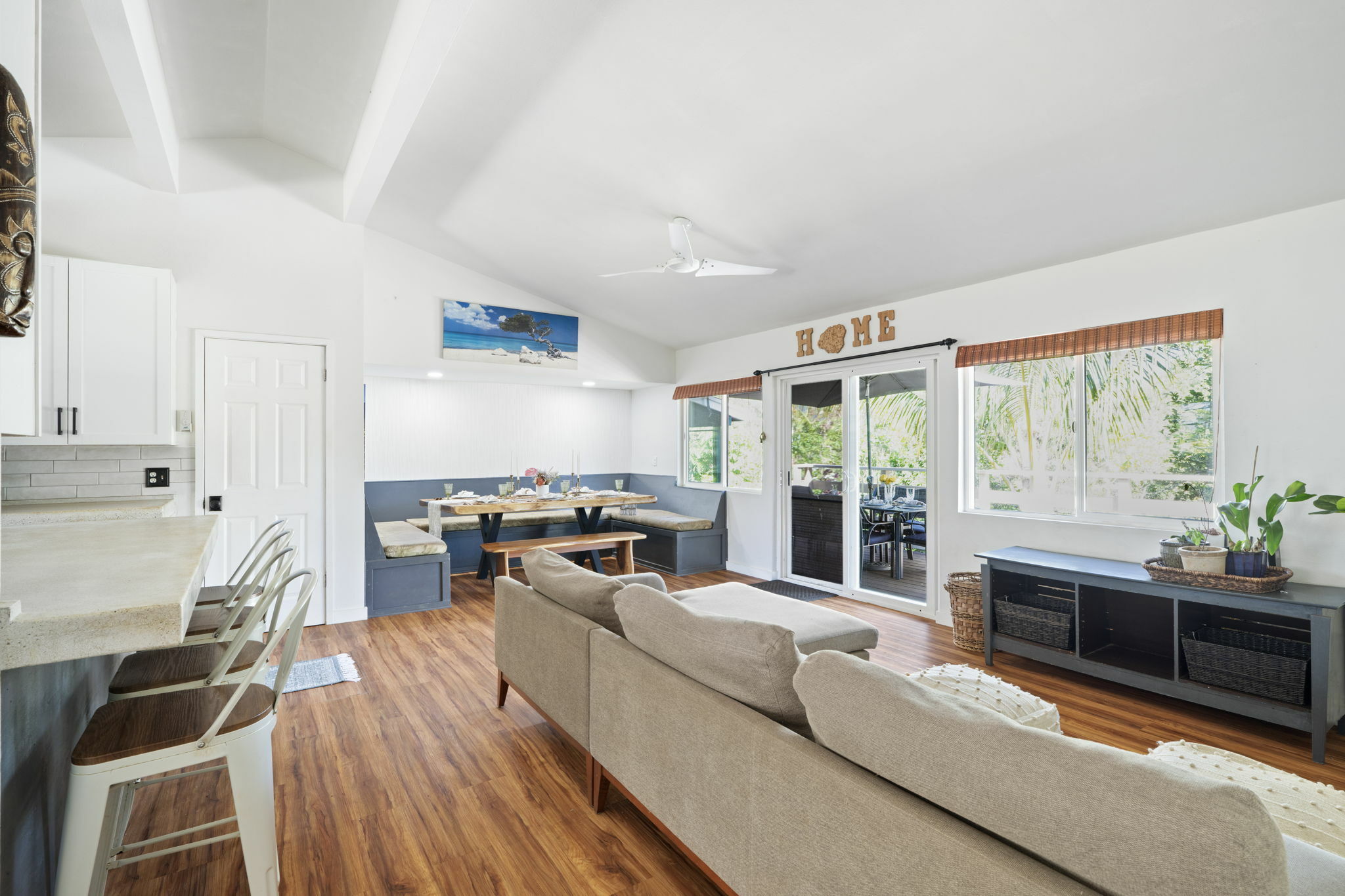 Property Photo: 6100 Kawaihau Rd HI 96746