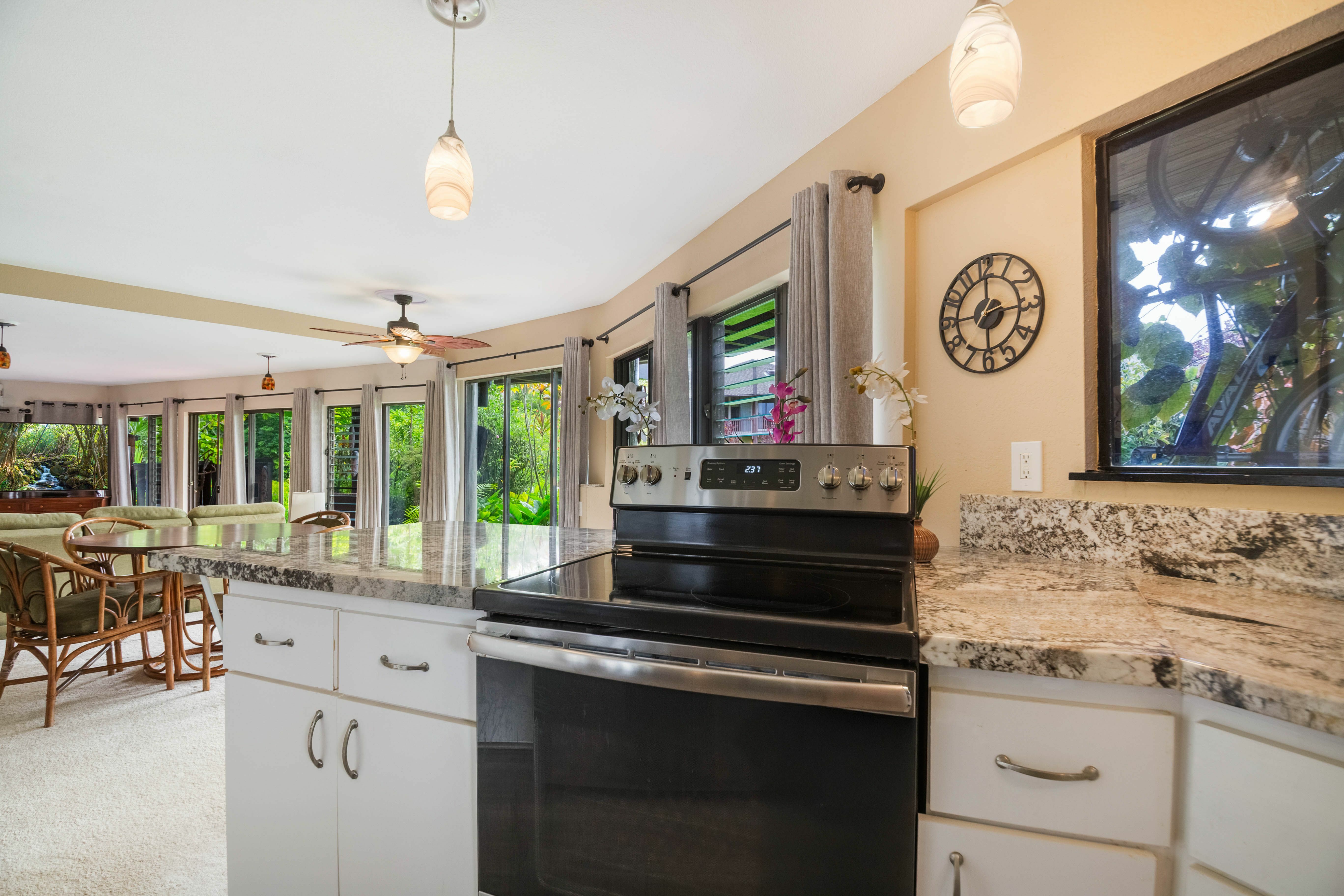 Property Photo: 3920 Wyllie Rd 6A HI 96722