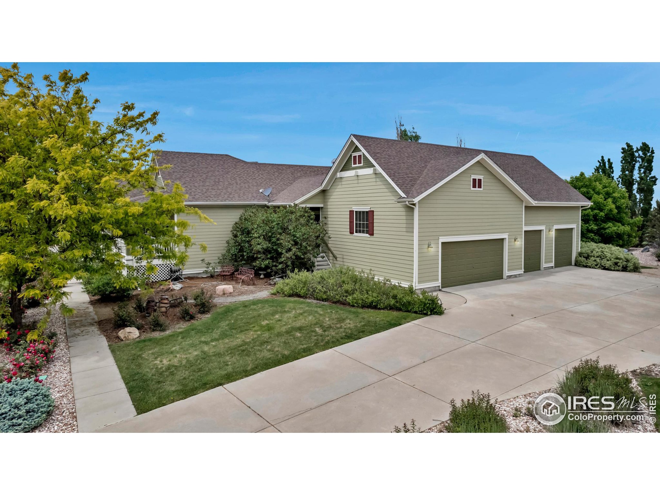 Property Photo: 3545 Cottonwood Cir CO 80504