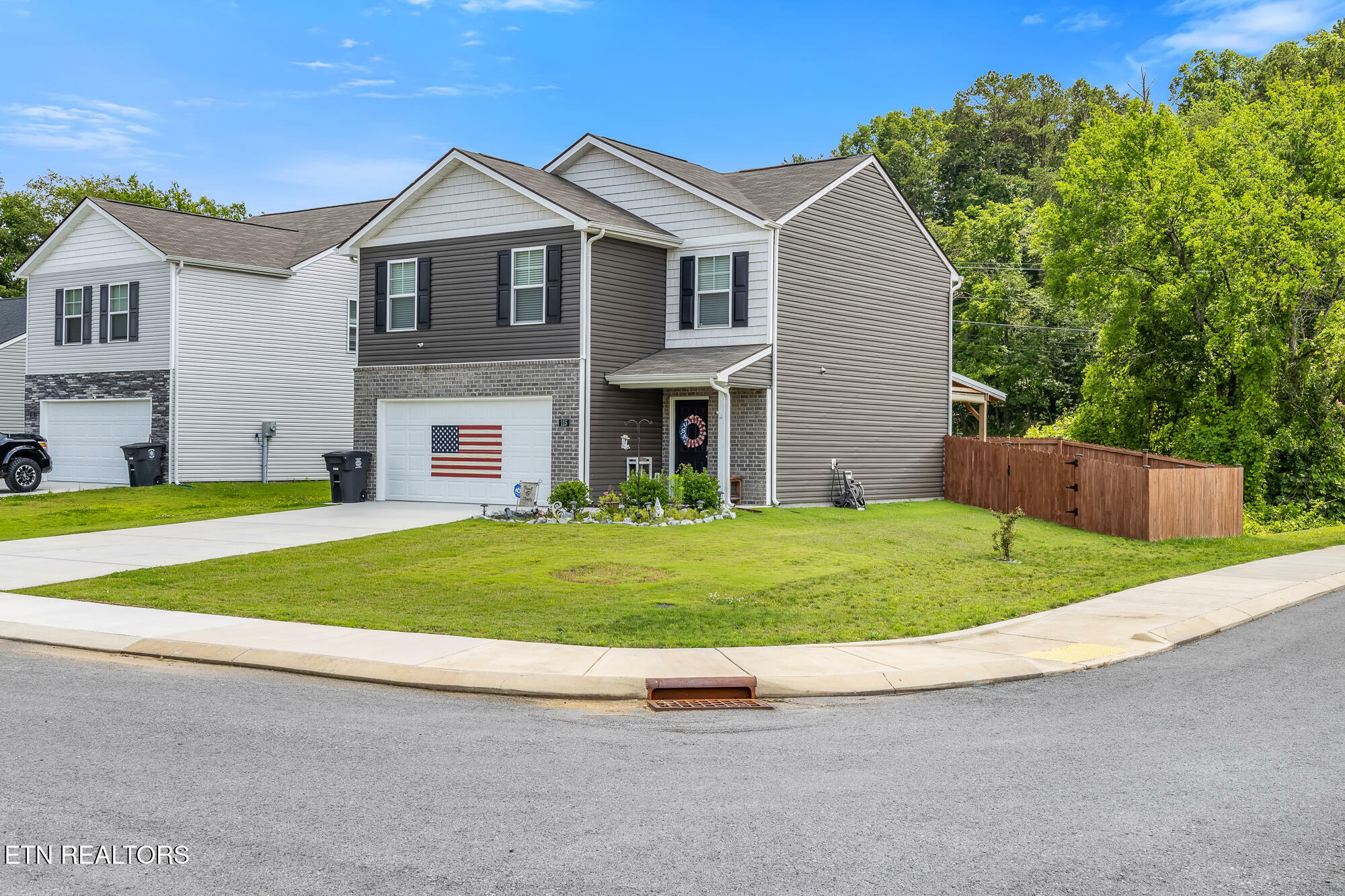 Property Photo: 115 Belle Way TN 37303