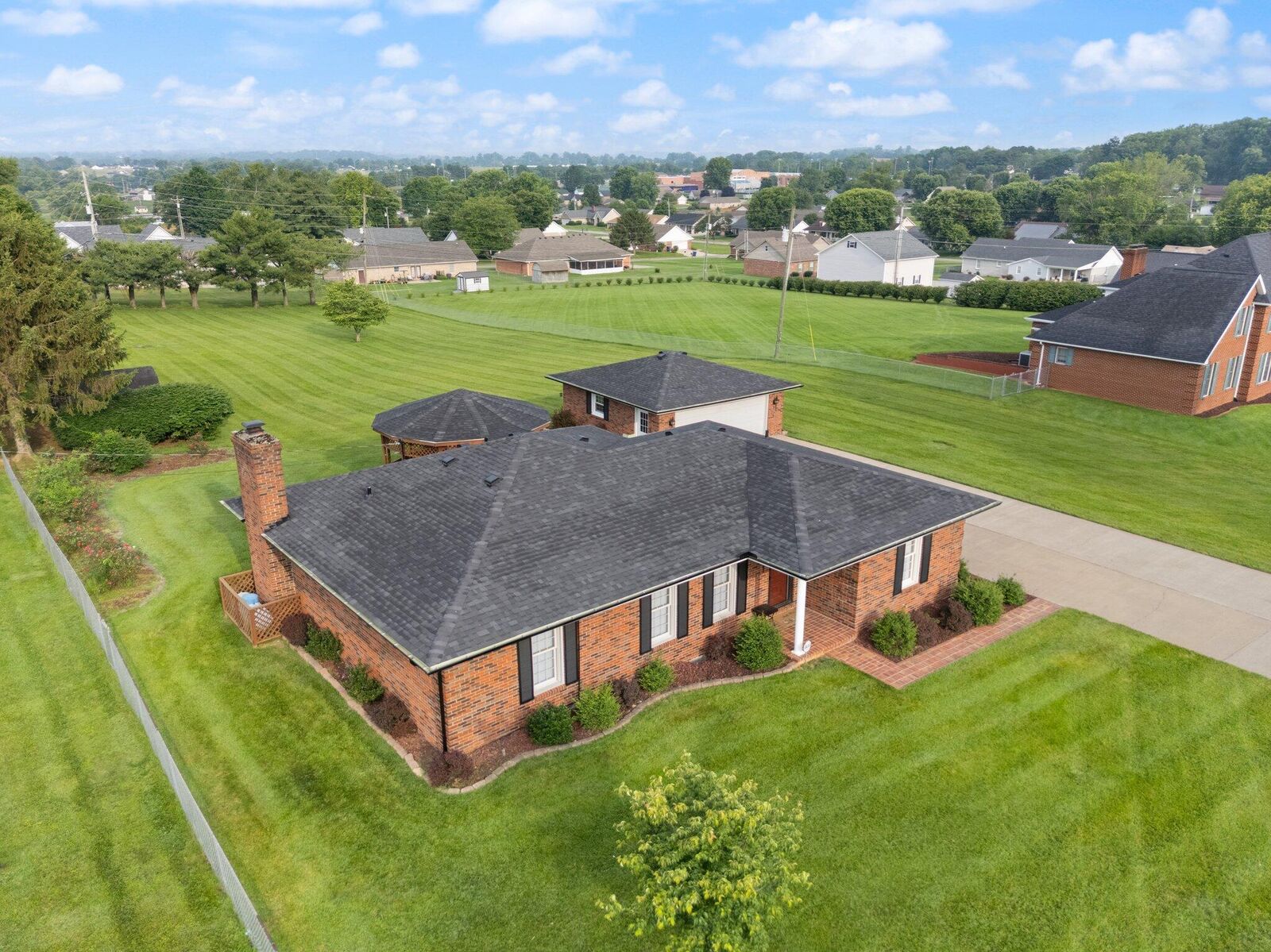 Property Photo: 71 Holly Hill Drive KY 42503
