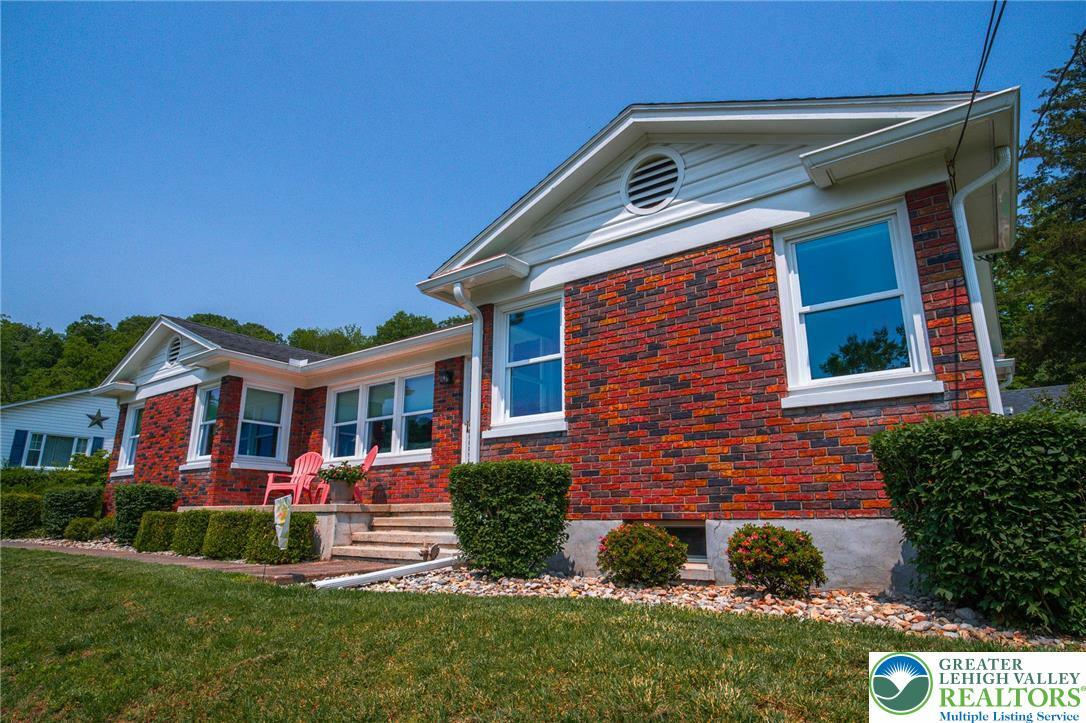 6790 Fairview Avenue  Lower Mt Bethel Twp PA 18013 photo