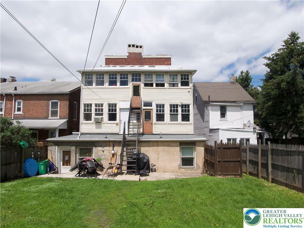 Property Photo: 266 E Walnut Street PA 18109