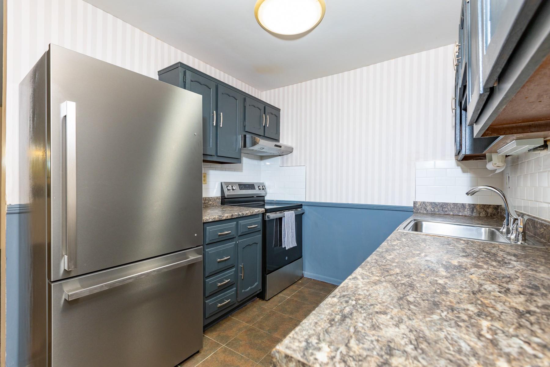 Property Photo:  137 Eastbourne Court A  NY 11961 