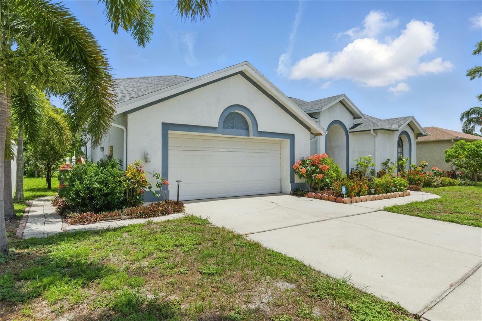 Property Photo: 3457 Foxhall Drive FL 34691
