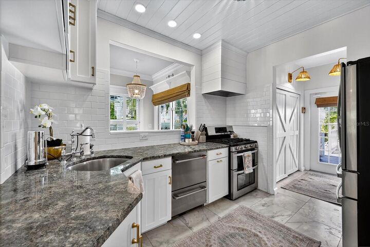 Property Photo: 235 10th Avenue NE FL 33701