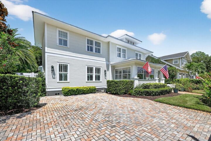 Property Photo: 235 10th Avenue NE FL 33701
