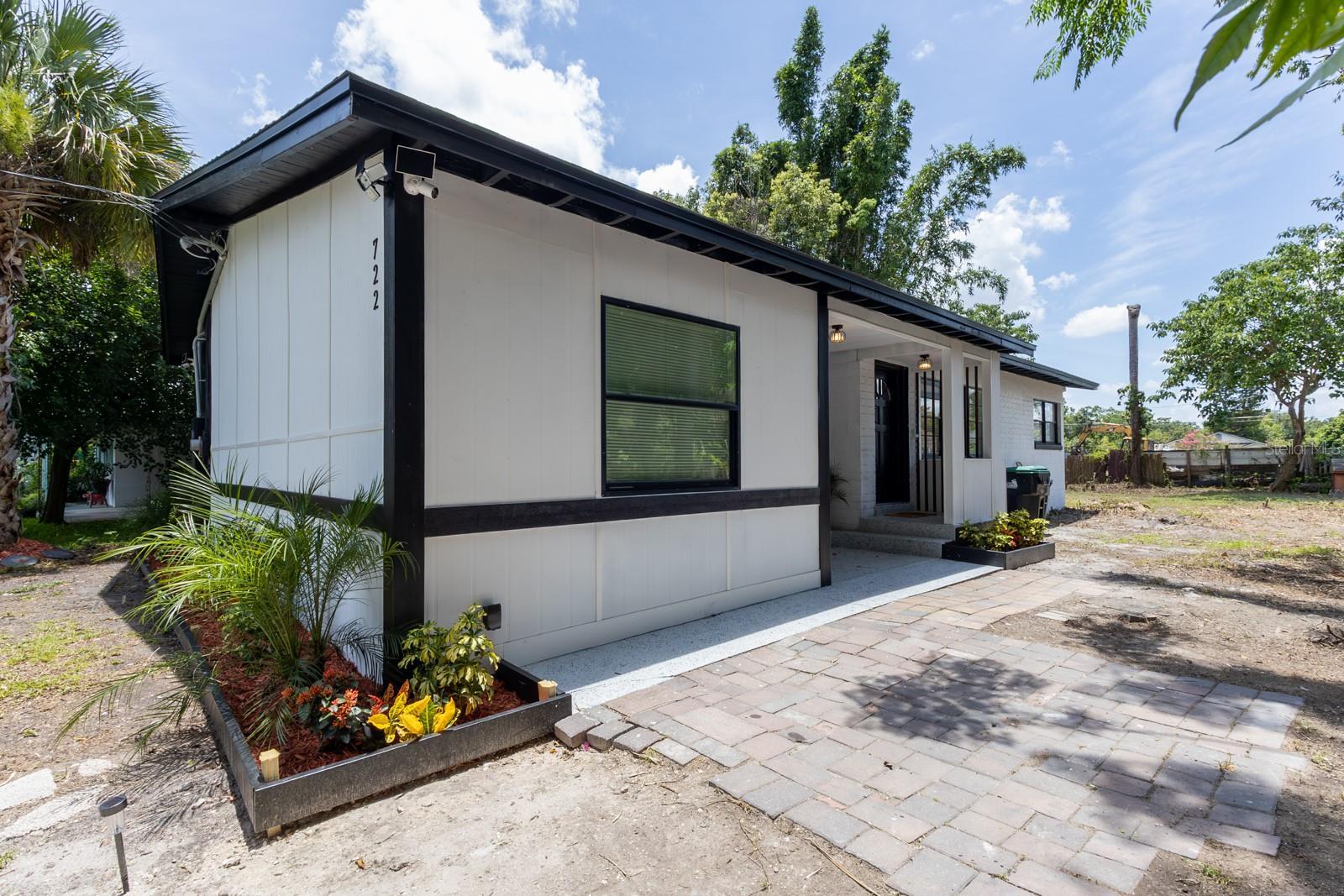 Property Photo: 722 Carlson Drive FL 32804