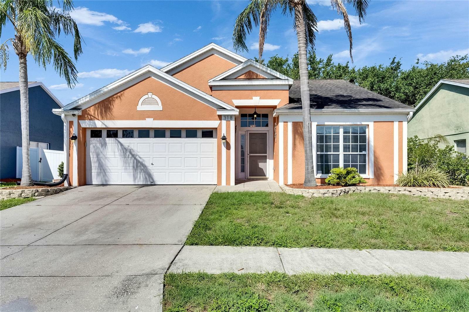 Property Photo: 318 Lookout Drive FL 33572
