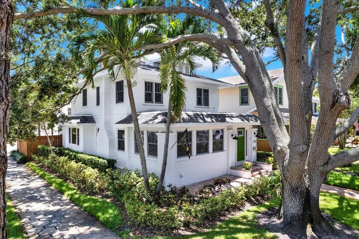 Property Photo:  258 14th Avenue NE  FL 33701 