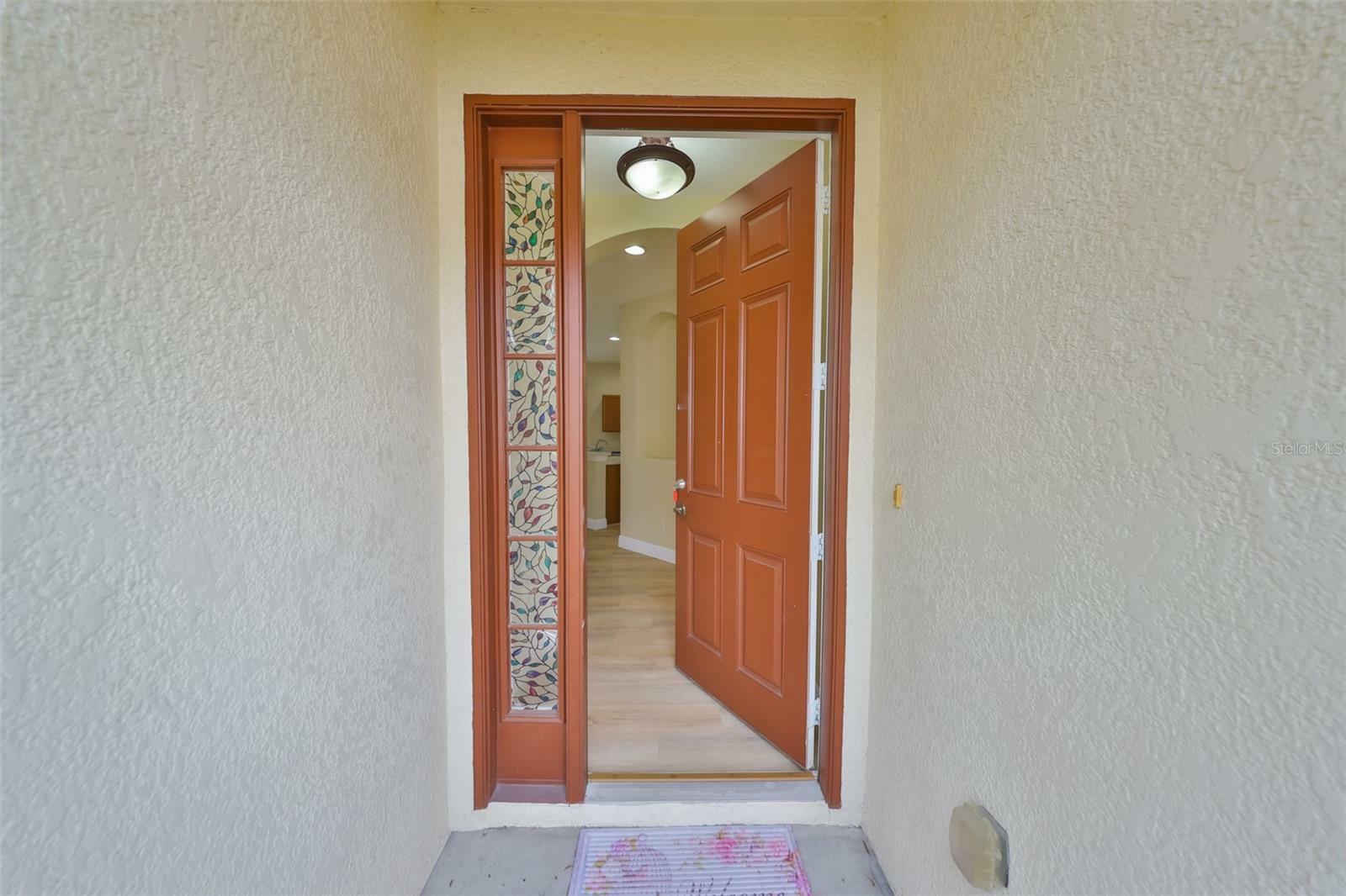 Property Photo: 1911 Sterling Glen Court FL 33573