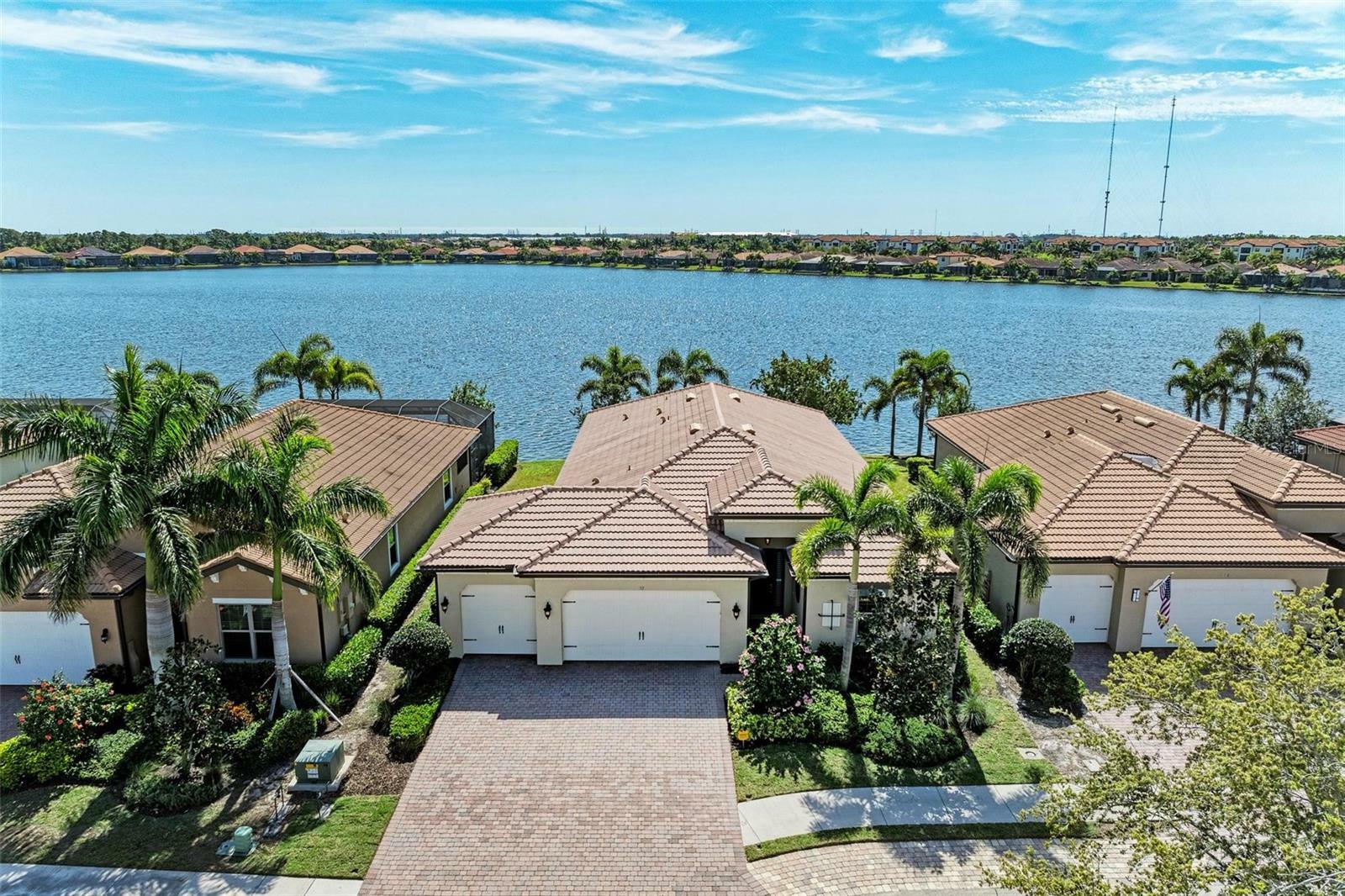 Property Photo: 138 Toscavilla Boulevard FL 34275