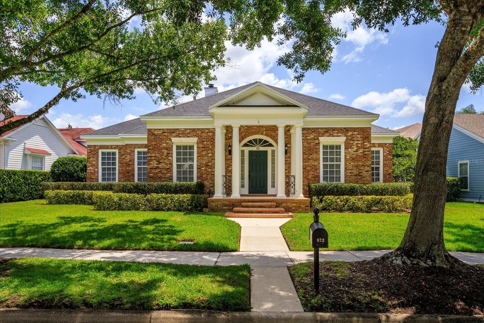 Property Photo: 922 Jasmine Street FL 34747