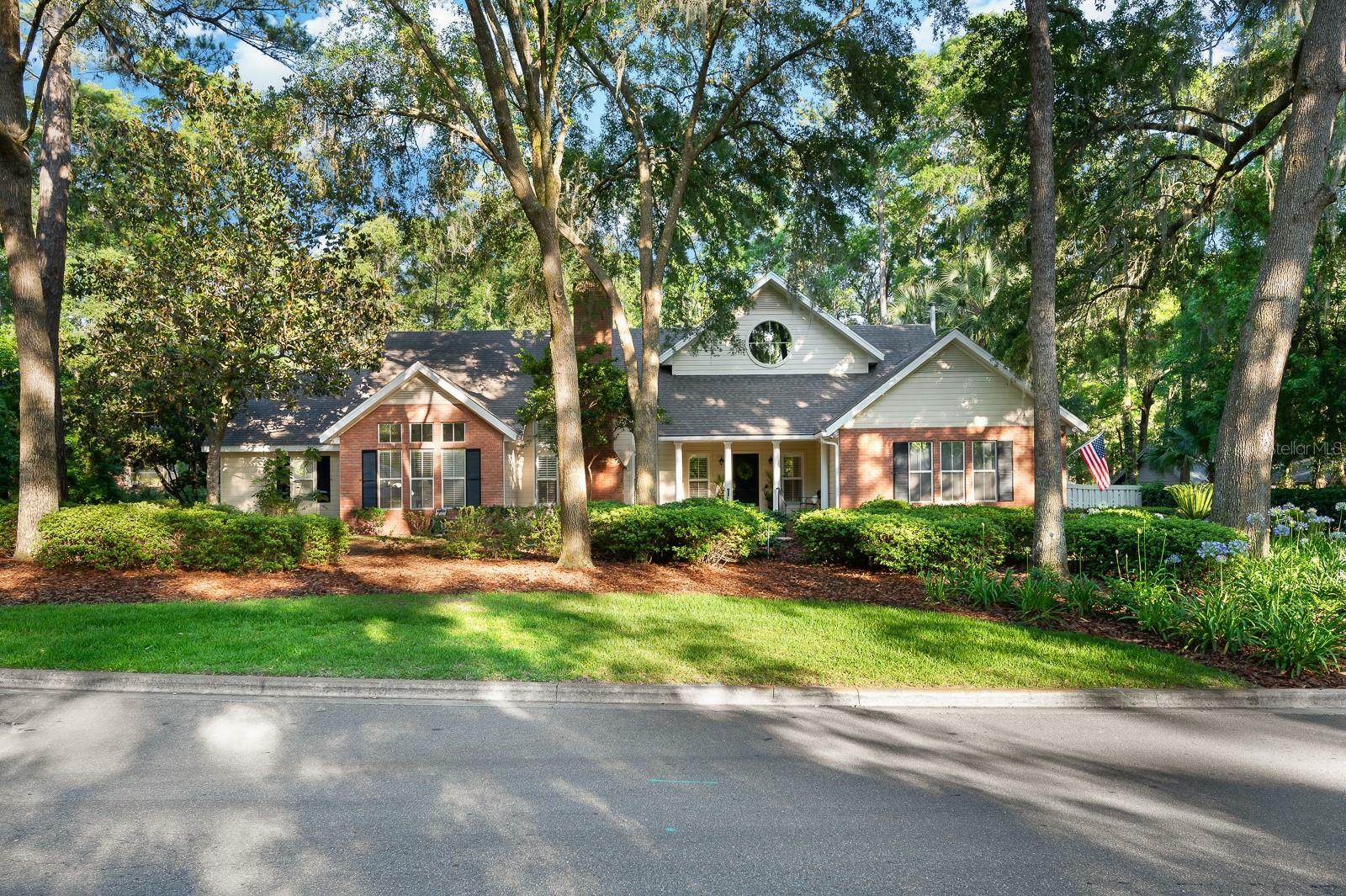 Property Photo: 4319 SW 86th Way FL 32608